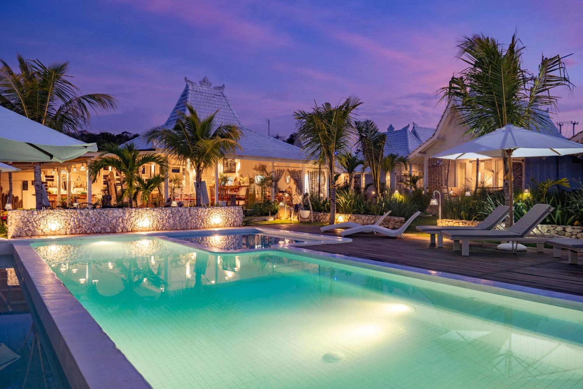 Paus Putih Hotel Nusa Lembongan  Ngoại thất bức ảnh