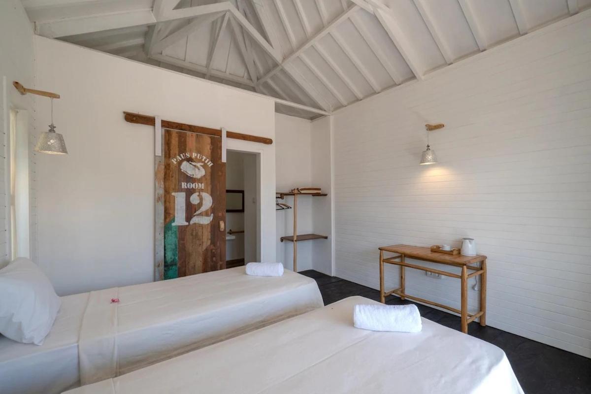 Paus Putih Hotel Nusa Lembongan  Ngoại thất bức ảnh