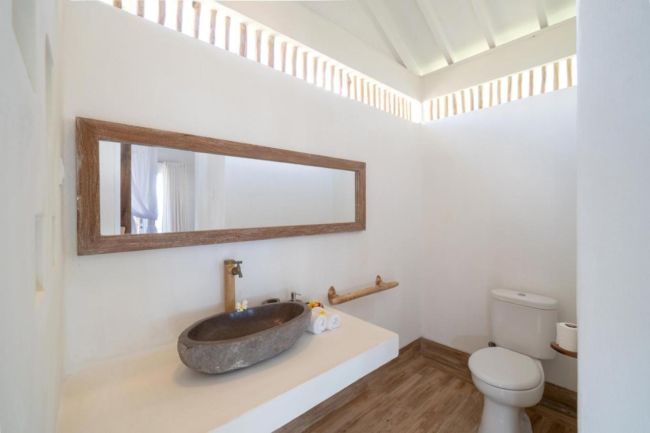 Paus Putih Hotel Nusa Lembongan  Ngoại thất bức ảnh
